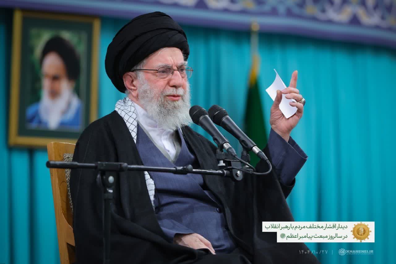 رهبر انقلاب: بعثت در بدترین شرایط مردم آن روزگار توانست عمار و مقداد و ابوذر را تربیت کند رهبر انقلاب: بعثت در بدترین شرایط مردم آن روزگار توانست عمار و مقداد و ابوذر را تربیت کند